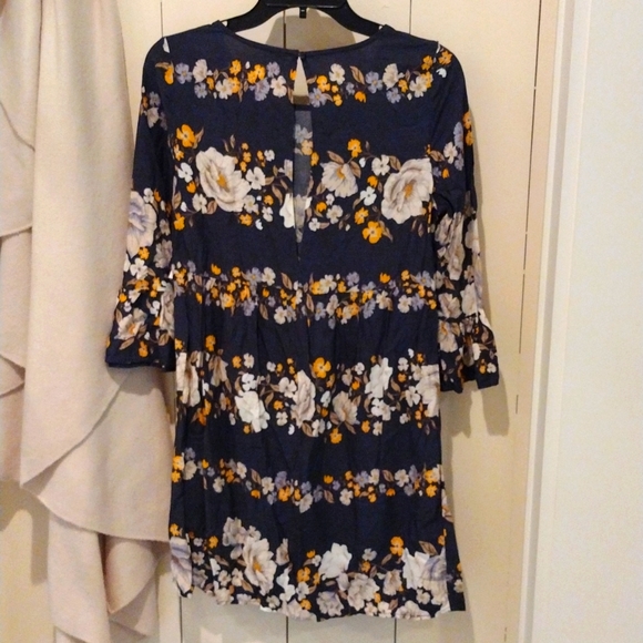 Floral Dress - Picture 7 of 8